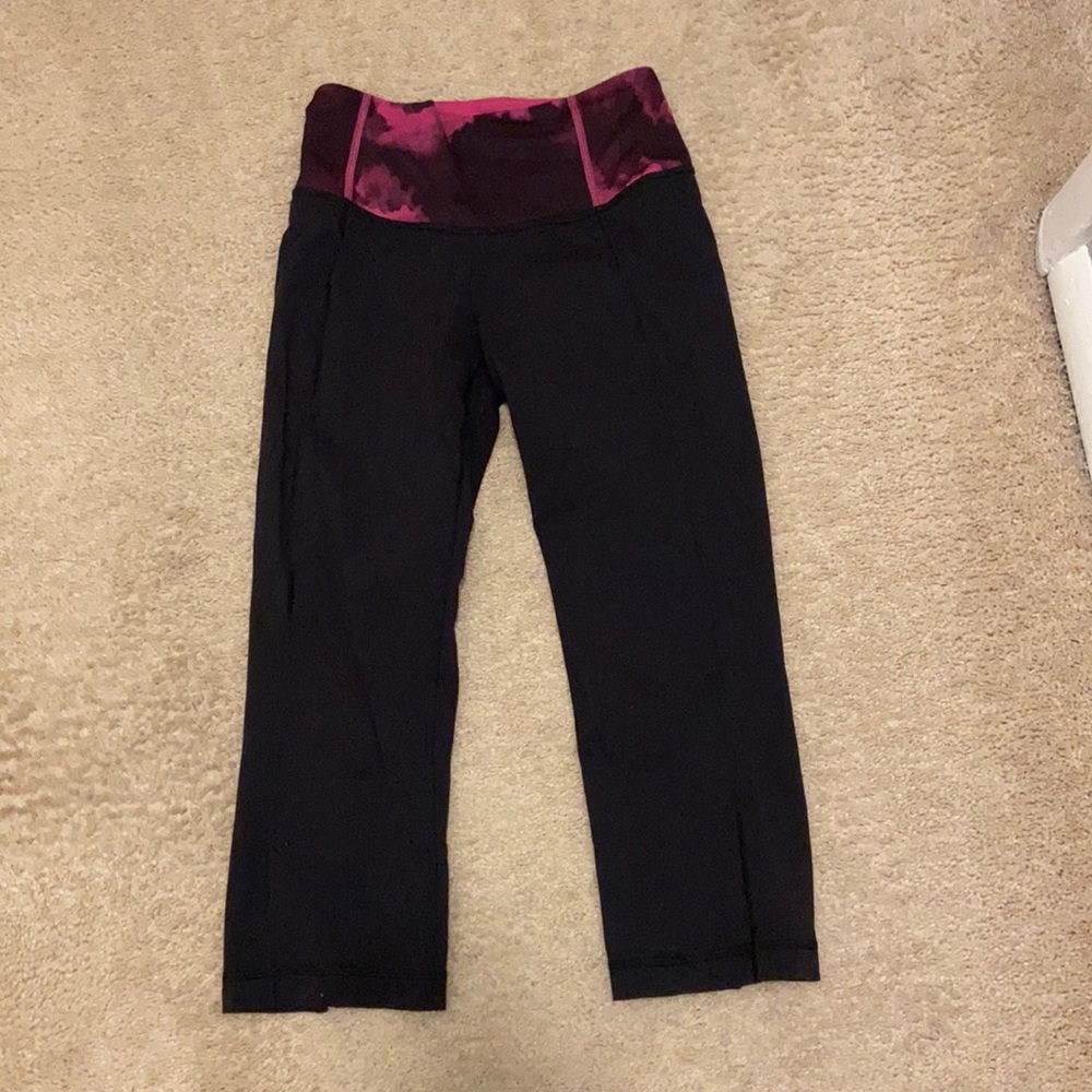 Lululemon Gather & Crow crop